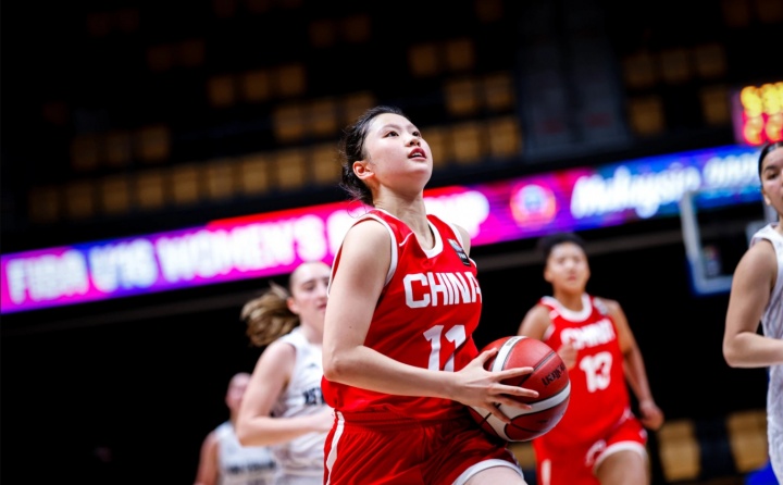 媒體人：李沅珊是李夢(mèng)接班人 目前就缺持球單打和打擋拆的經(jīng)驗