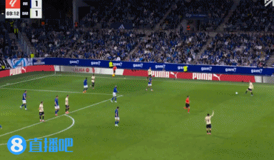 還得是萊萬(wàn)！德容助攻，萊萬(wàn)力壓拜利頭球破門(mén)巴薩2-1反超