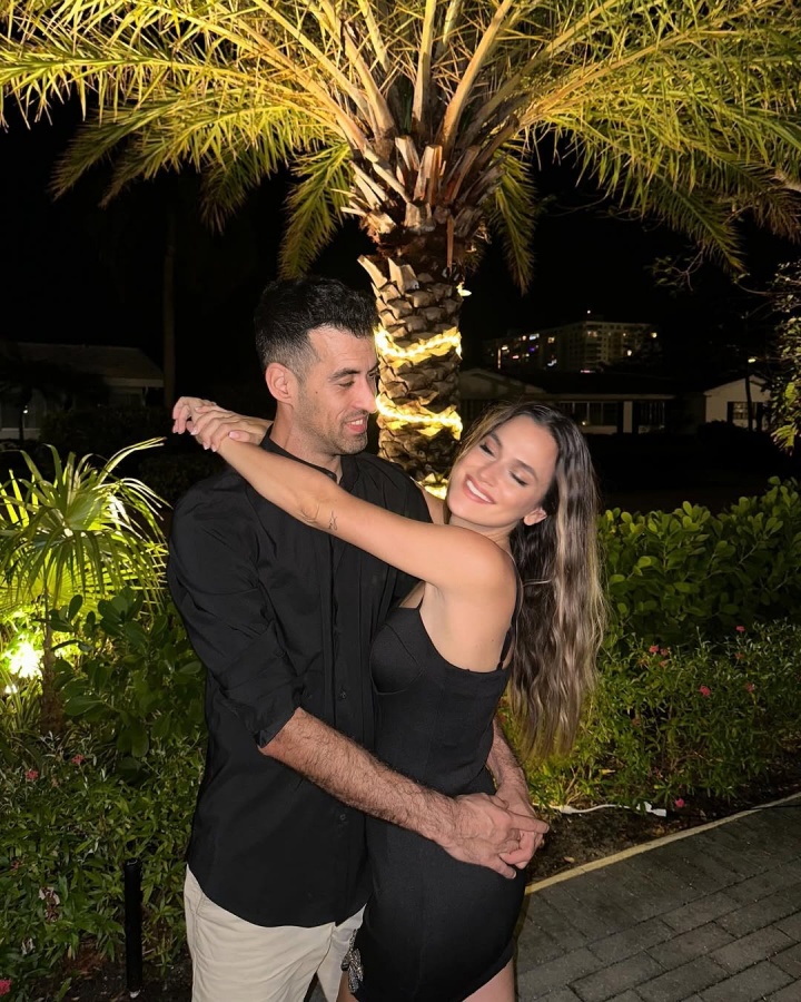 回歸家庭！布斯克茨宣布退役，去年求婚，妻子與安東內拉是好閨蜜