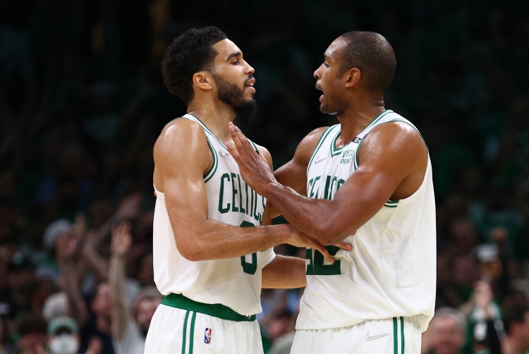 塔圖姆：奪冠后我們還在想接下來(lái)五年拿幾冠 結果一切都改變了