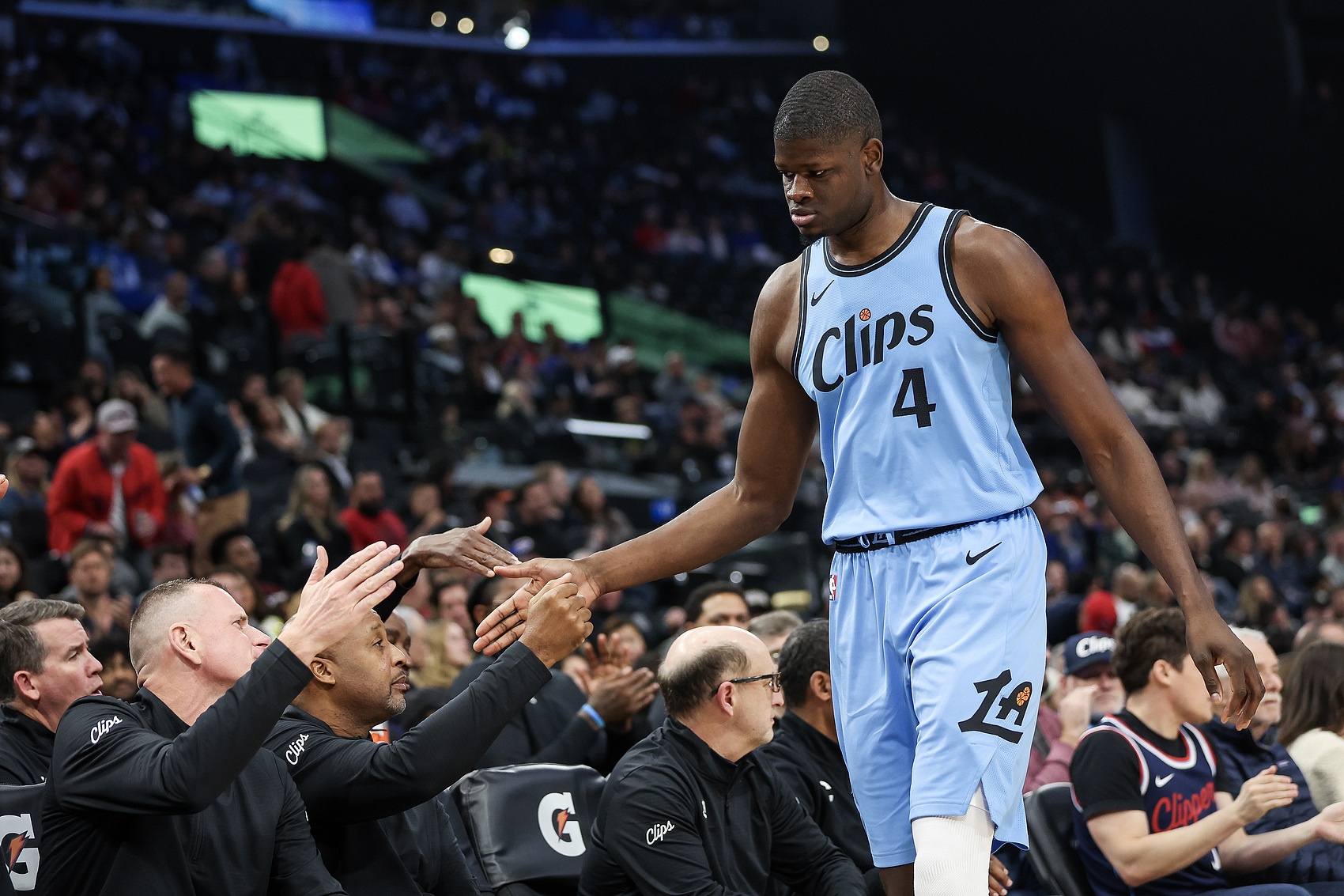 班巴加盟爵士！媒體人稱(chēng)曾有CBA俱樂(lè )部深入接觸班巴 稅前300萬(wàn)+？