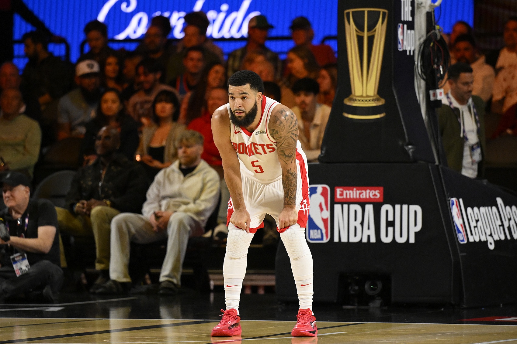 范喬丹可能賽季報銷(xiāo)？Lowe：火箭暫時(shí)不會(huì )采取任何行動(dòng)