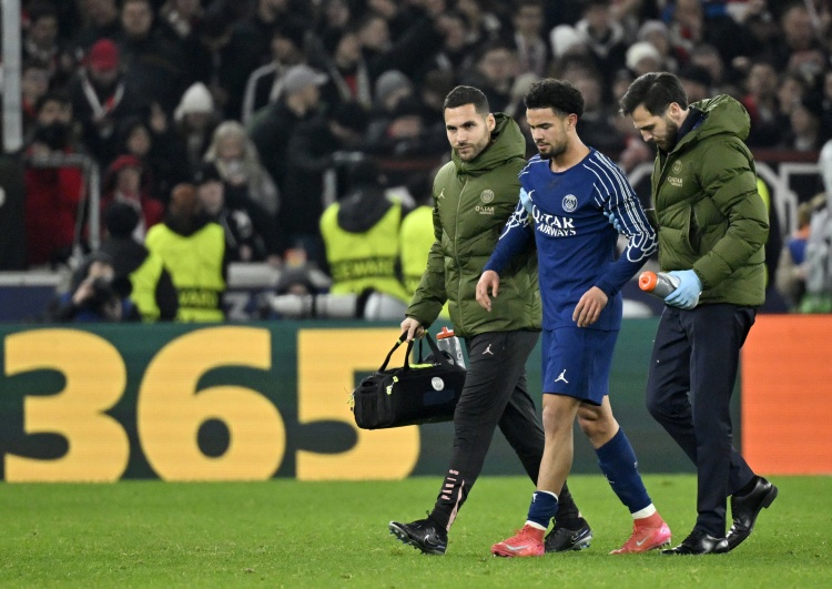 0球0助！法媒：小埃梅里面臨職業(yè)生涯的低谷，在巴黎已經(jīng)淪為替補