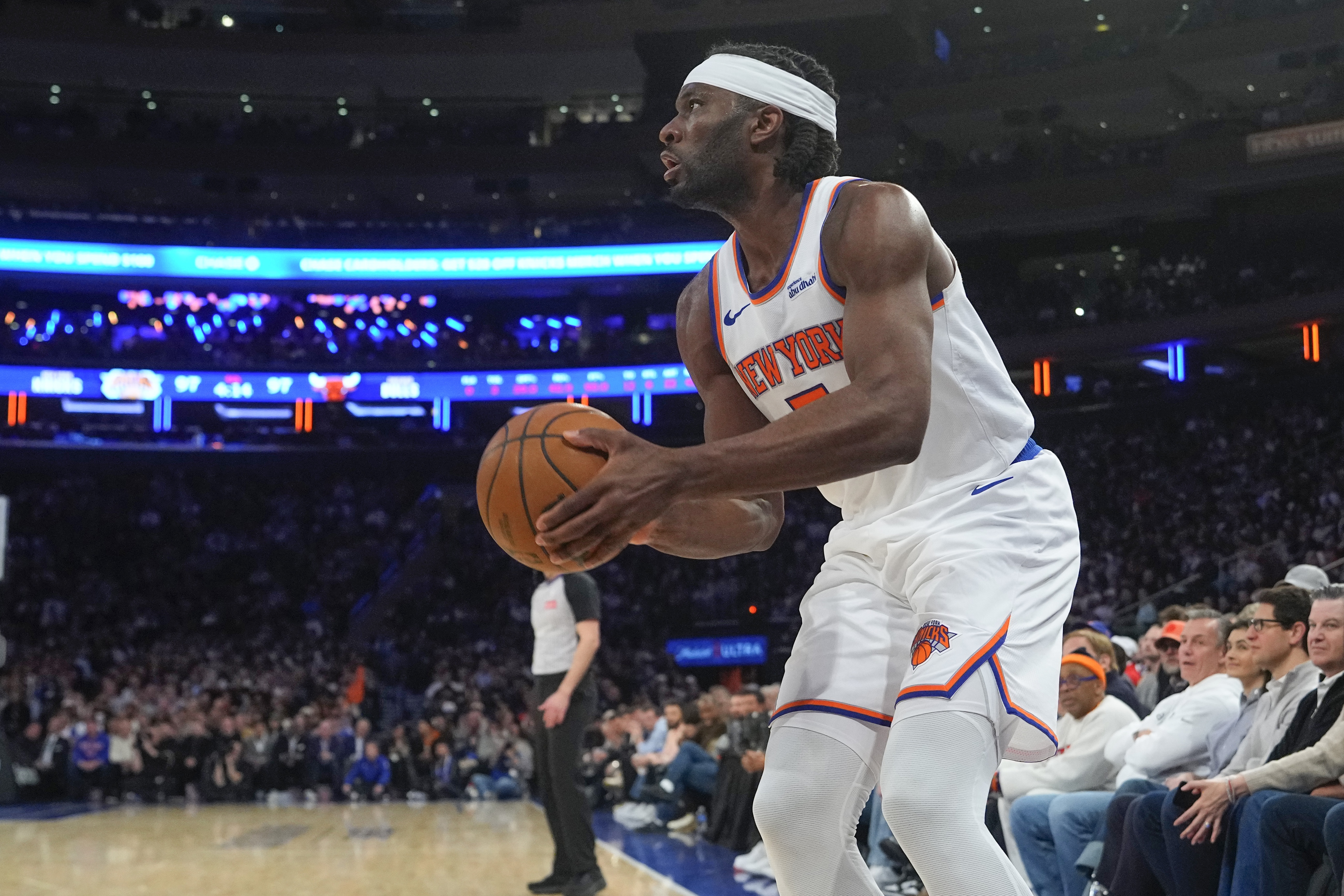 熱火官宣兩筆球員動(dòng)態(tài)：簽下阿丘瓦并裁掉蓋布-馬德森！