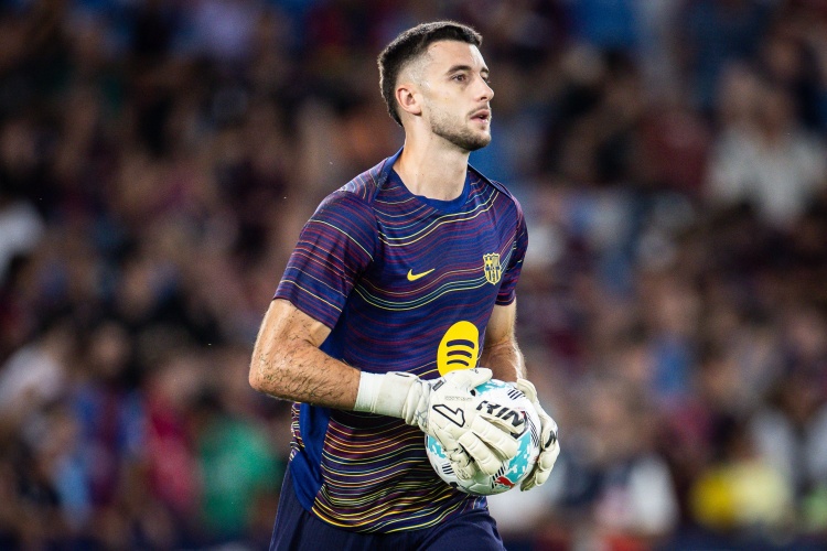 世體：霍安-加西亞半月板受傷，傷情不重但俱樂(lè )部評估是否需手術(shù)