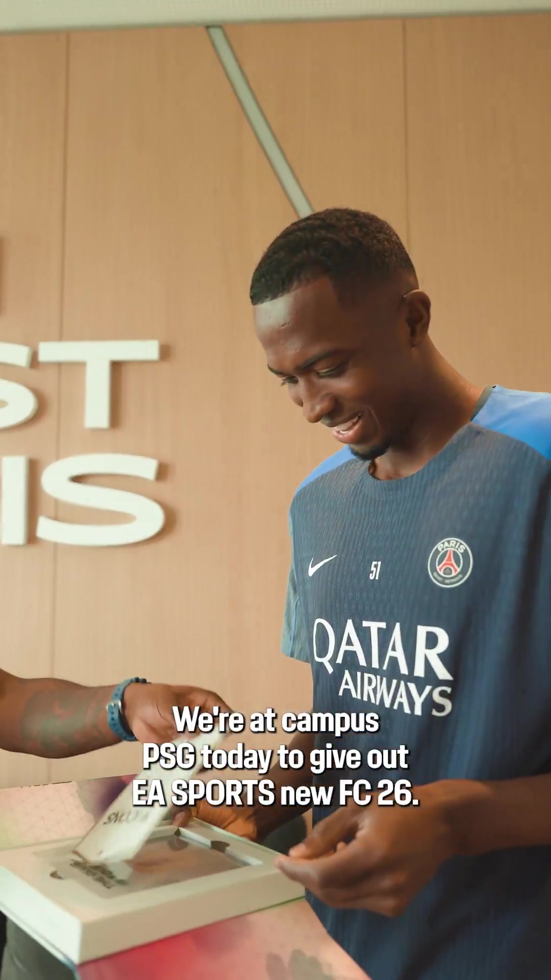 要求加強??巴黎球員開(kāi)箱FC26：K77總評87 維蒂尼亞89 門(mén)德斯86