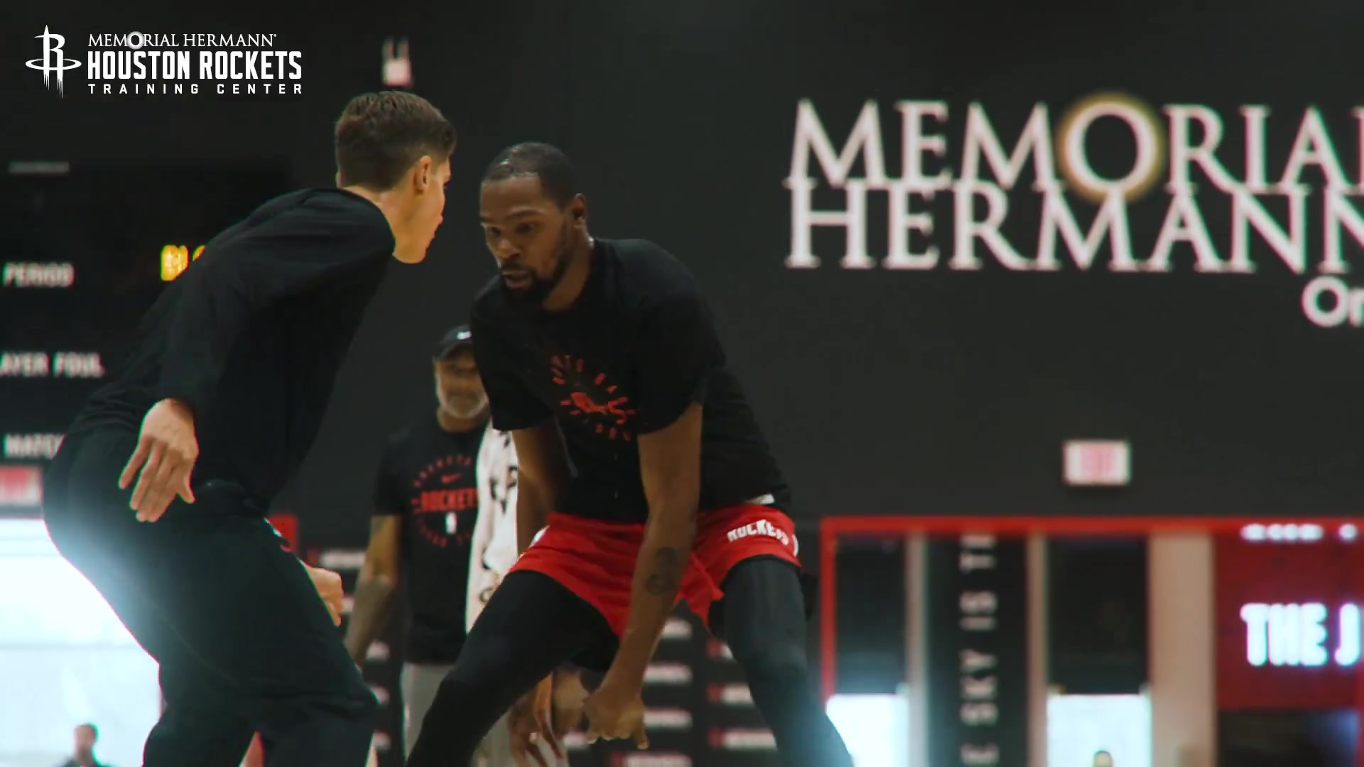 火箭官方曬KD訓練視頻預熱：周一媒體日 大家好好熬過(guò)周末吧