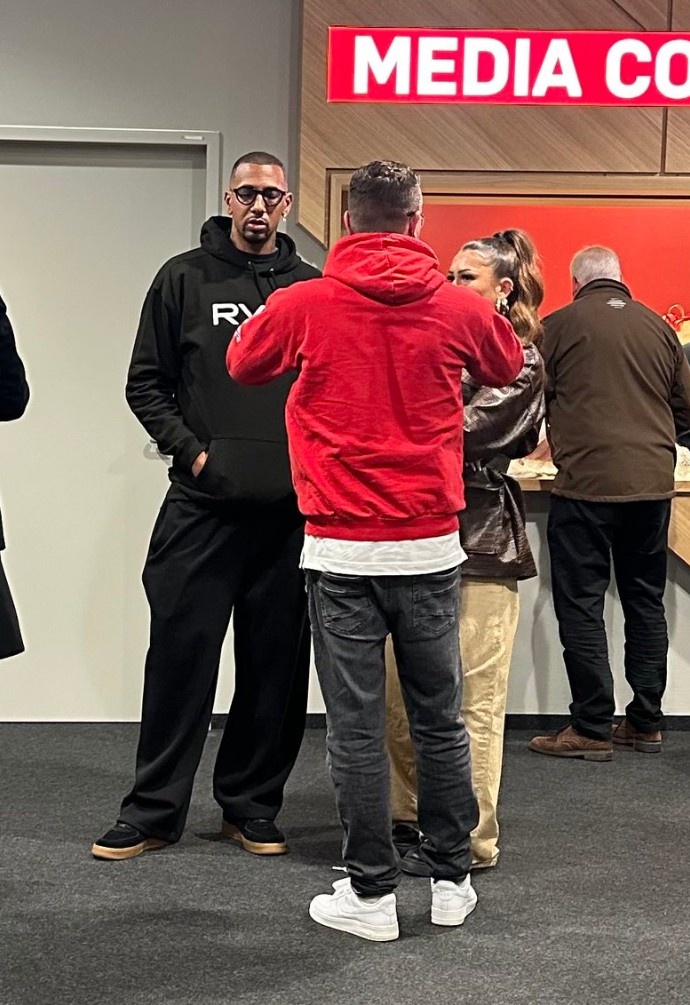 拜仁主場(chǎng)迎戰不萊梅，博阿滕現身安聯(lián)球場(chǎng)現場(chǎng)觀(guān)戰