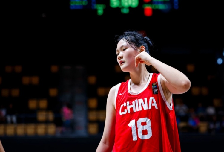 效率很高但機會(huì )不多！湯雅童全場(chǎng)5中4得8分3板