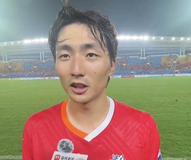 南通隊10勝2平位列蘇超常規賽第一，隊長(cháng)：我們的目標就是冠軍