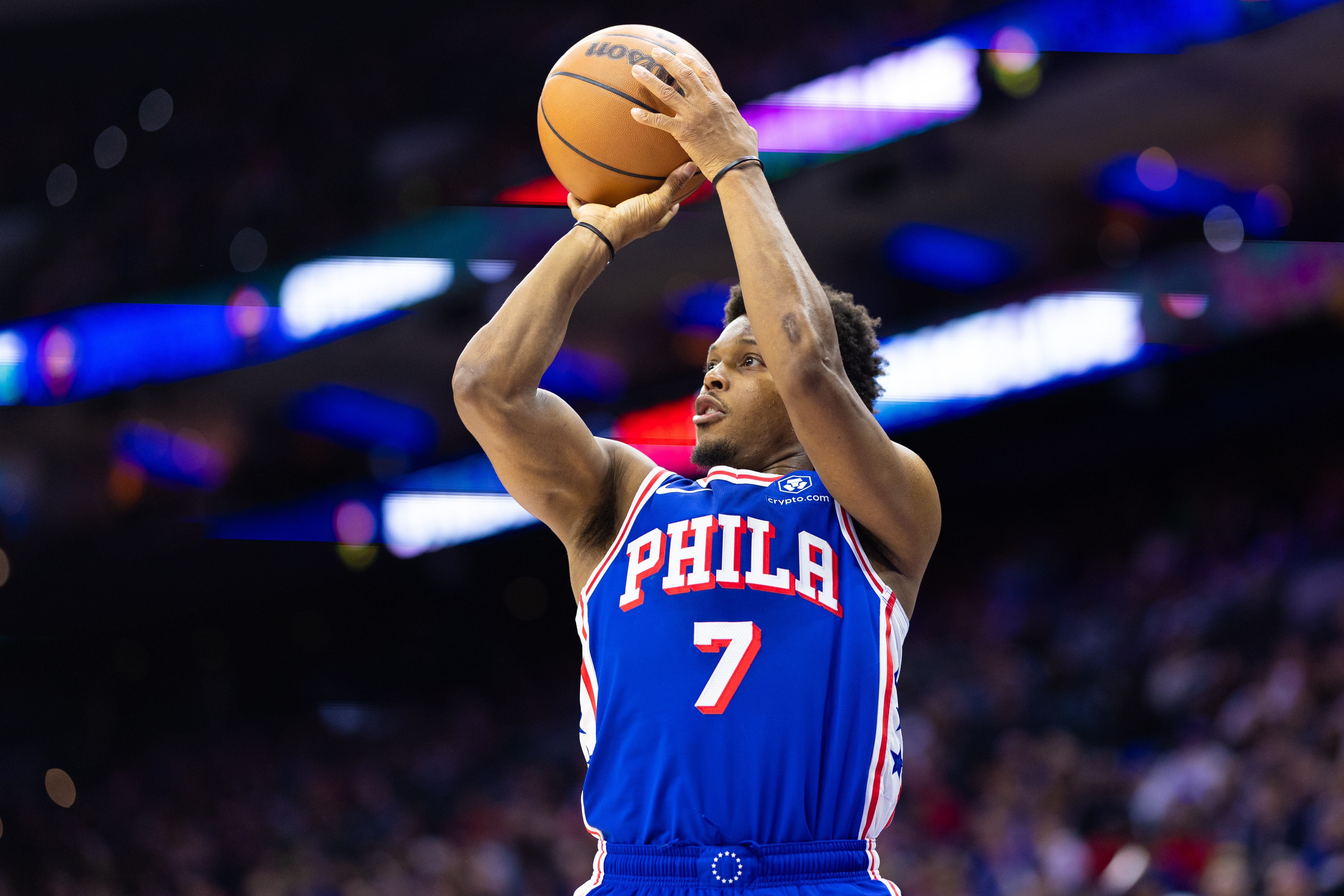 洛瑞：隊里年輕人很棒真心熱愛(ài)籃球 總是想知道如何才能變得更好