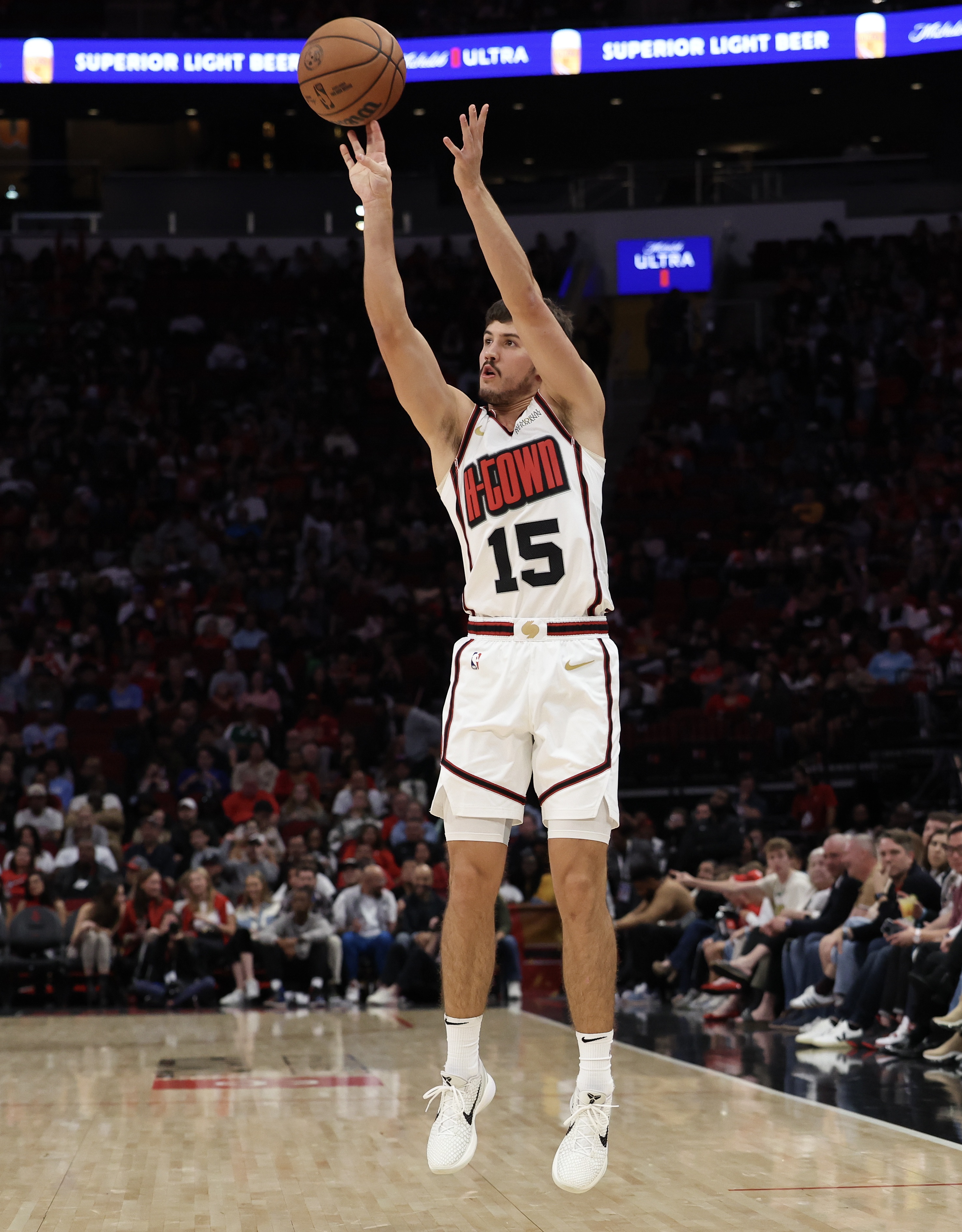 頂替范喬丹？謝潑德處子賽季3次首發(fā) 場(chǎng)均19.7分2斷三分命中率52%