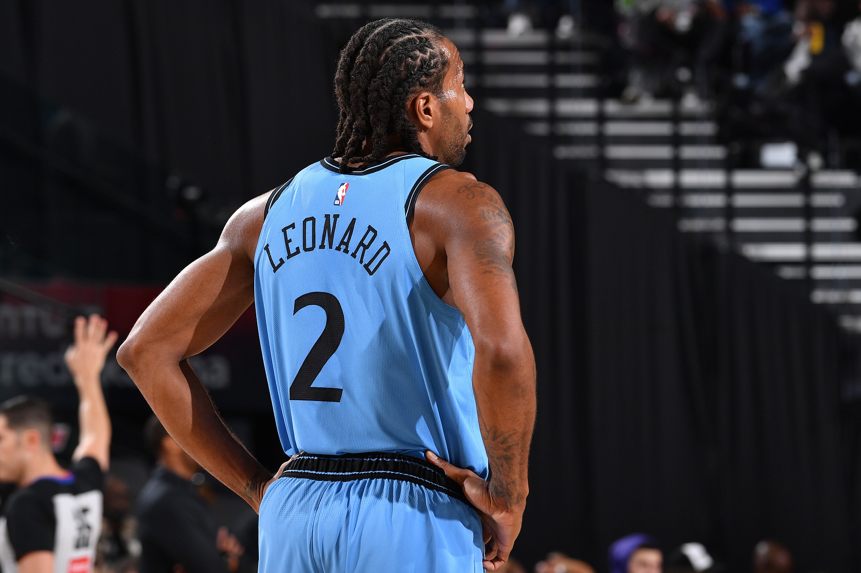 TA：聯(lián)盟多次向球員強調過(guò)經(jīng)紀人規則 都是因為卡舅不懂規則