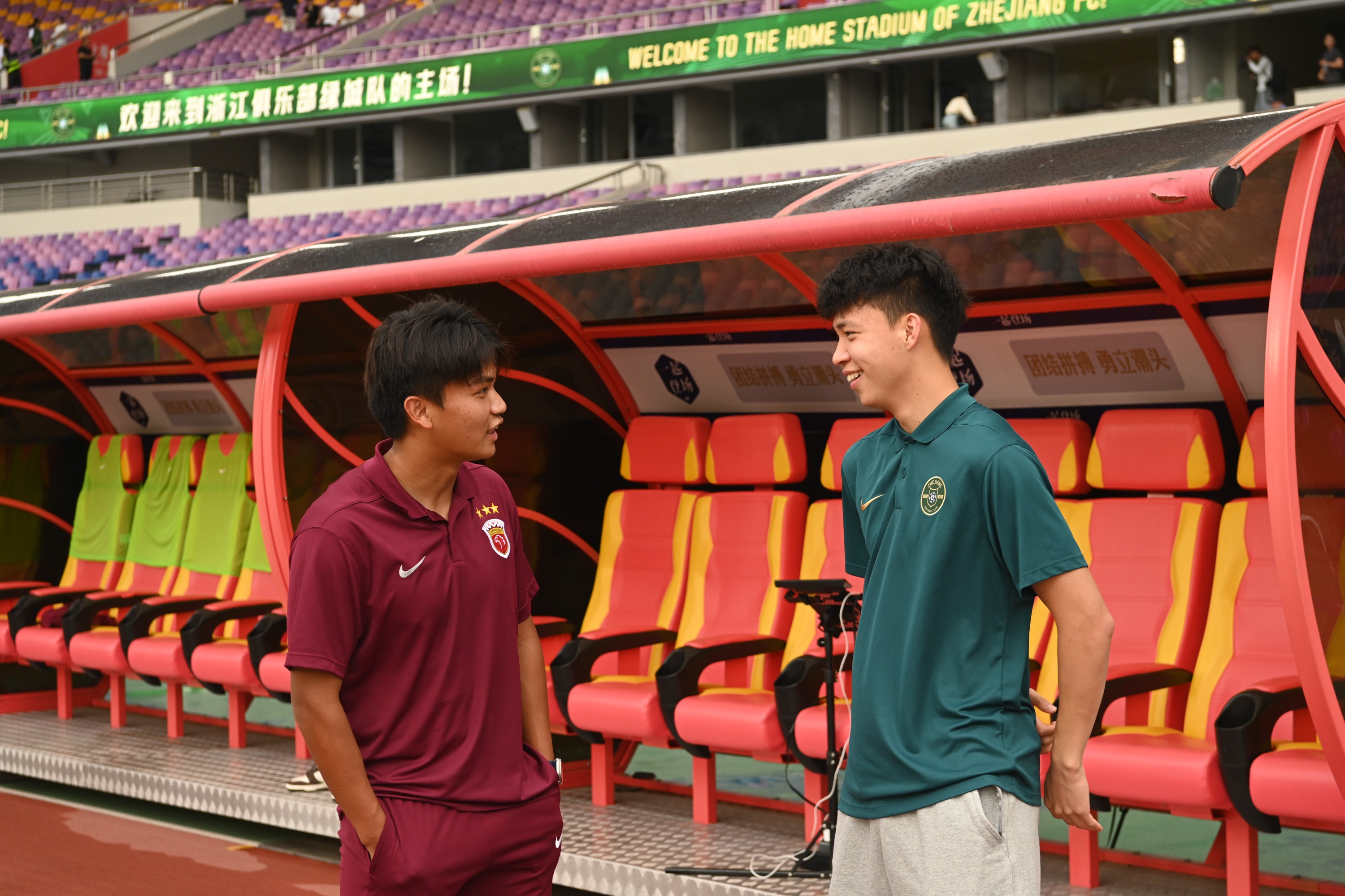 王鈺棟社媒慶祝絕平，回復蒯紀聞：兄弟6號見(jiàn)，還能做你室友嗎