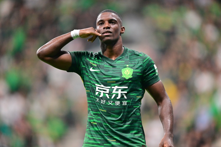 法比奧：能取勝更多感謝球迷，希望通過(guò)勝利把所有不美好都忘掉