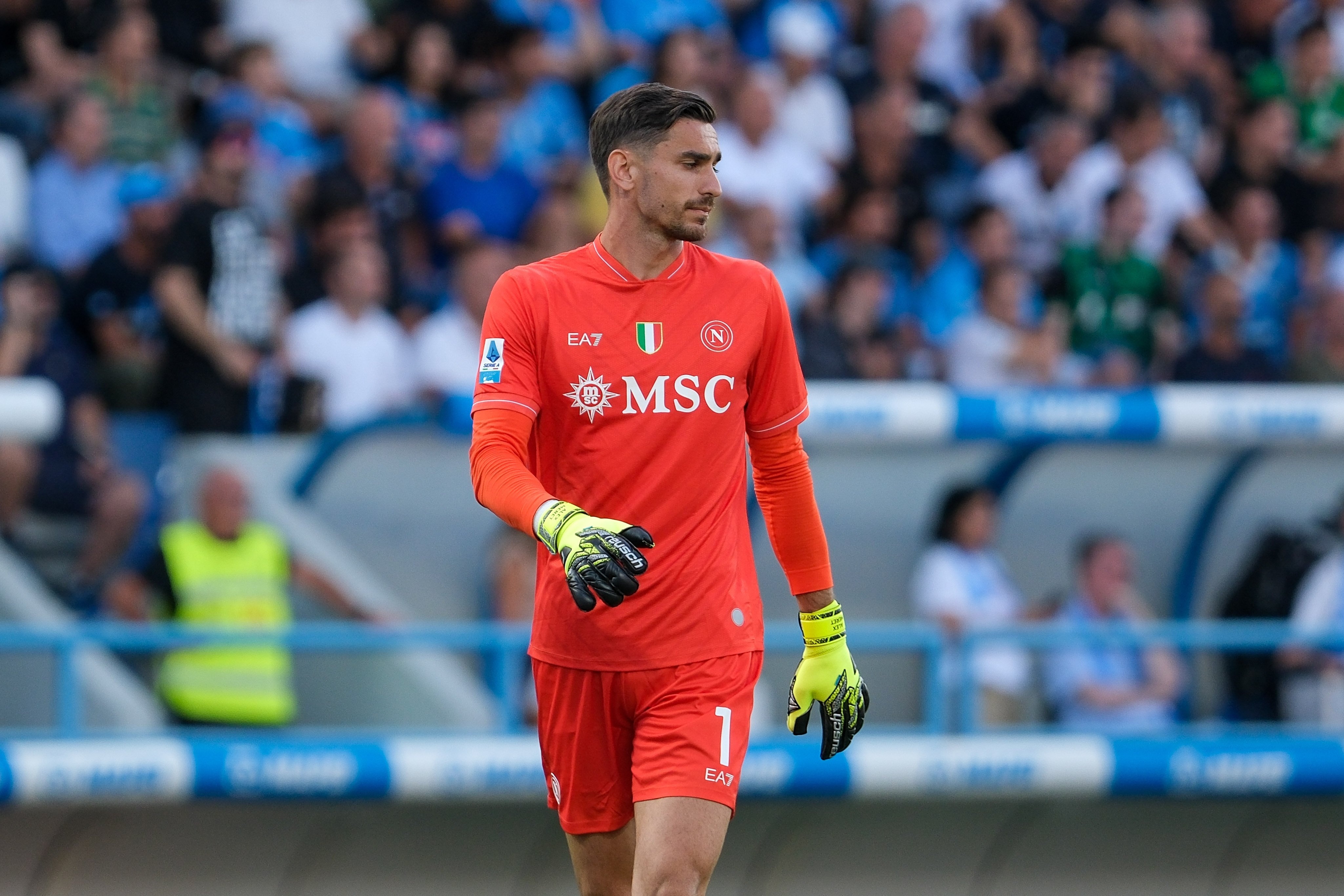 全市場(chǎng)：國米為索默找接班人，有意卡普里萊和梅雷特