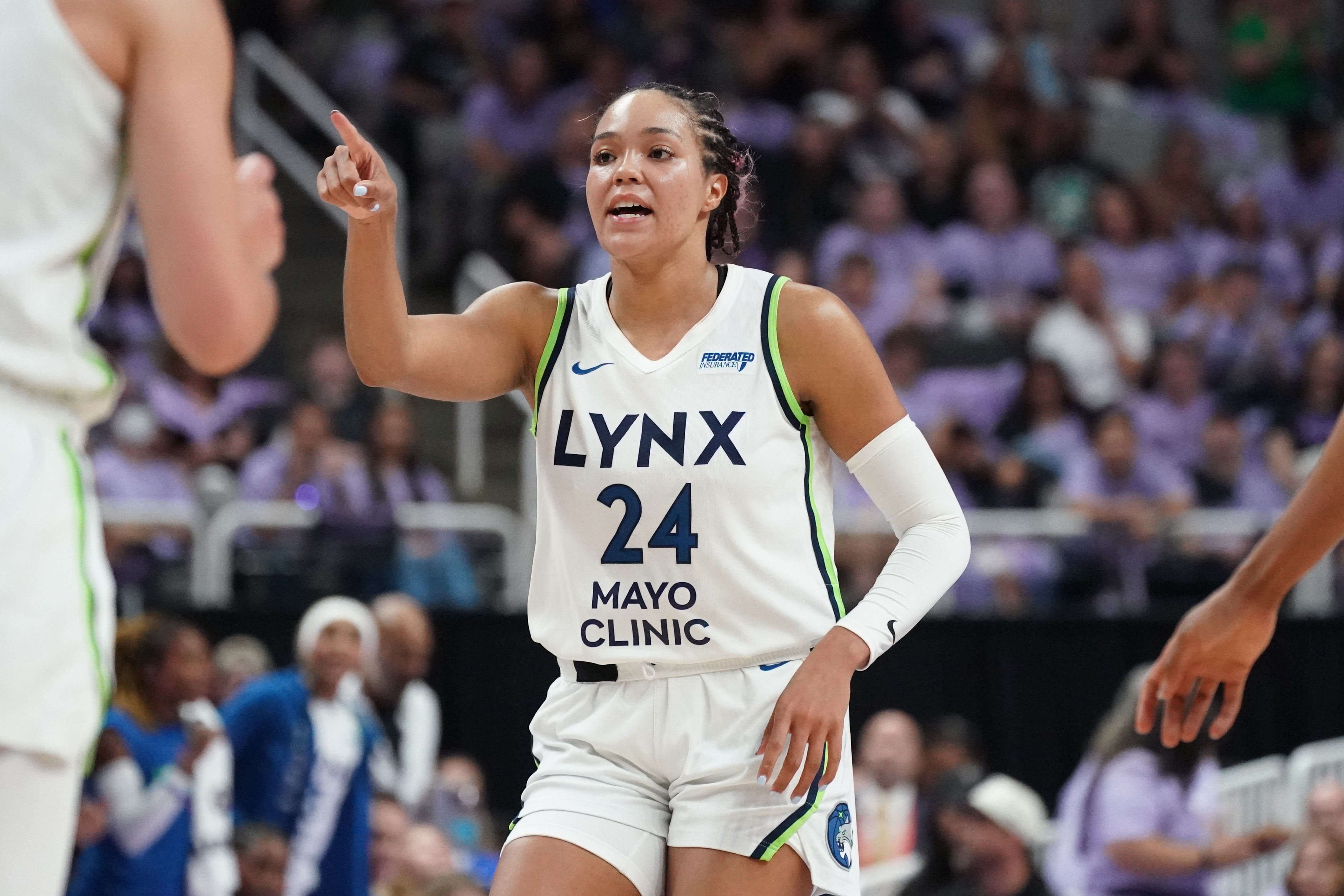 最后時(shí)刻傷退！山貓主帥透露科利爾腿部可能骨折 但未透露細節