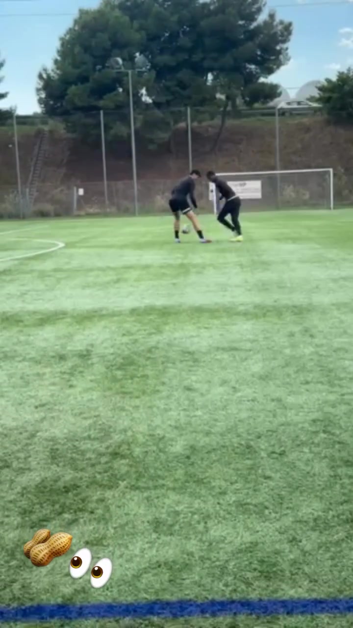 如何評價(jià)？拉什福德社媒曬穿襠過(guò)人視頻?