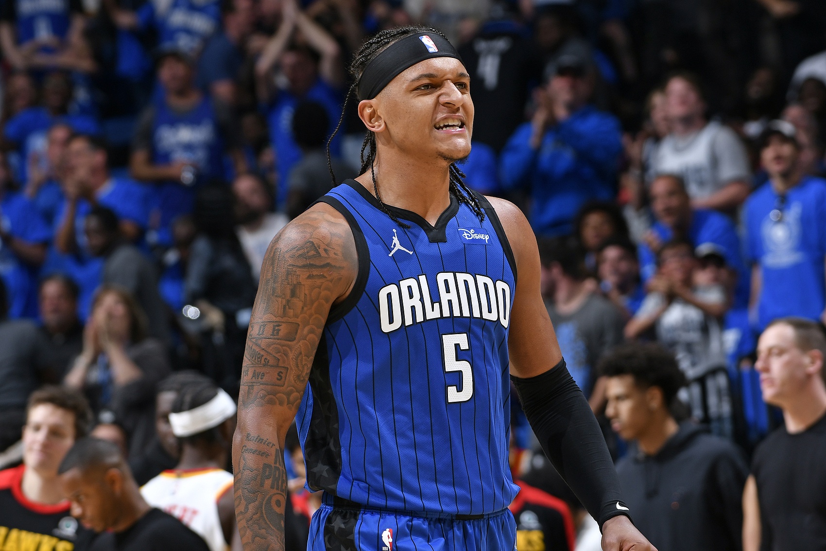 貝恩：作為狀元秀 班凱羅本可專(zhuān)注數據&全明星投票 但他只想贏(yíng)球