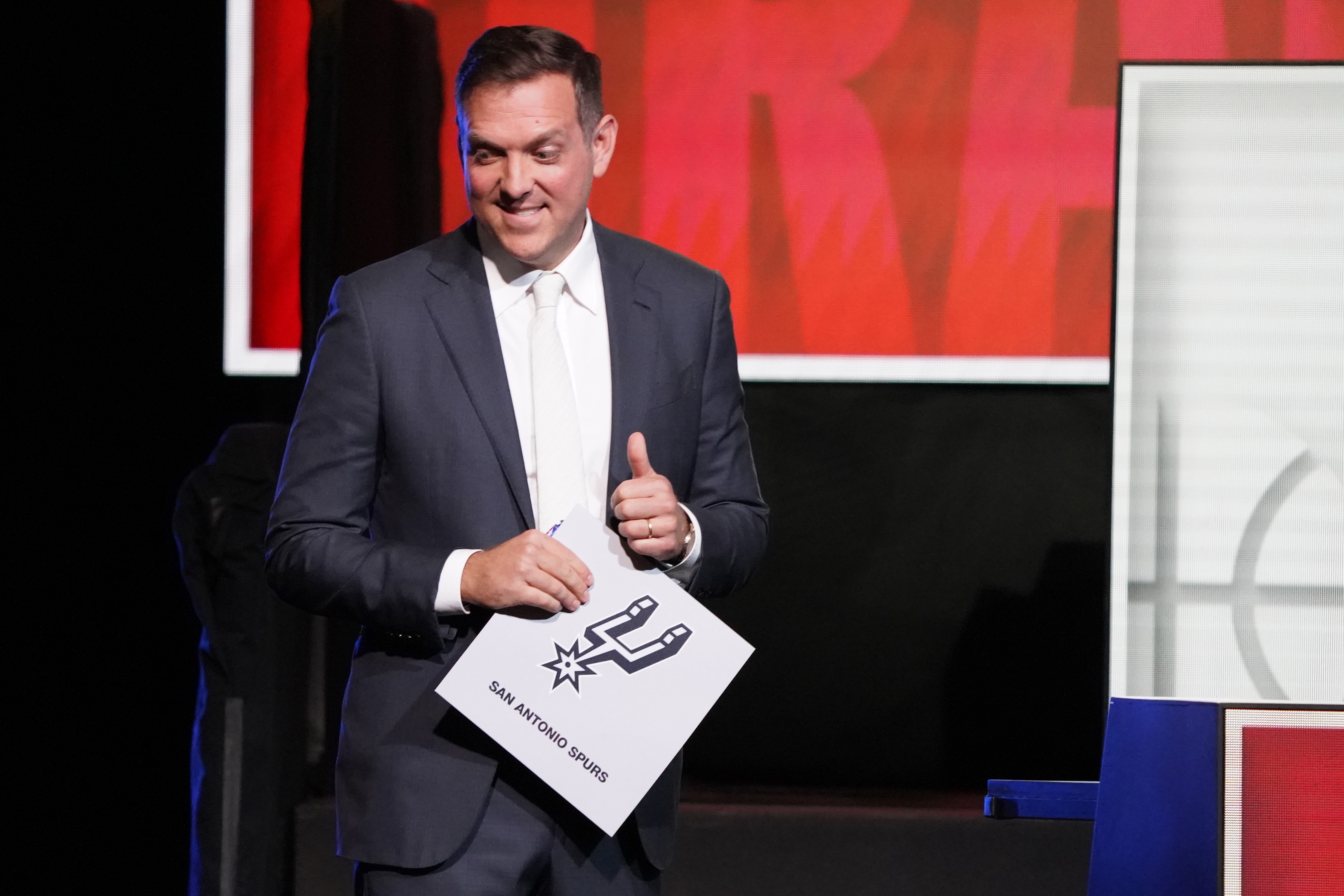 制服組升級！Scotto：馬刺隊多位管理層人員獲得晉升