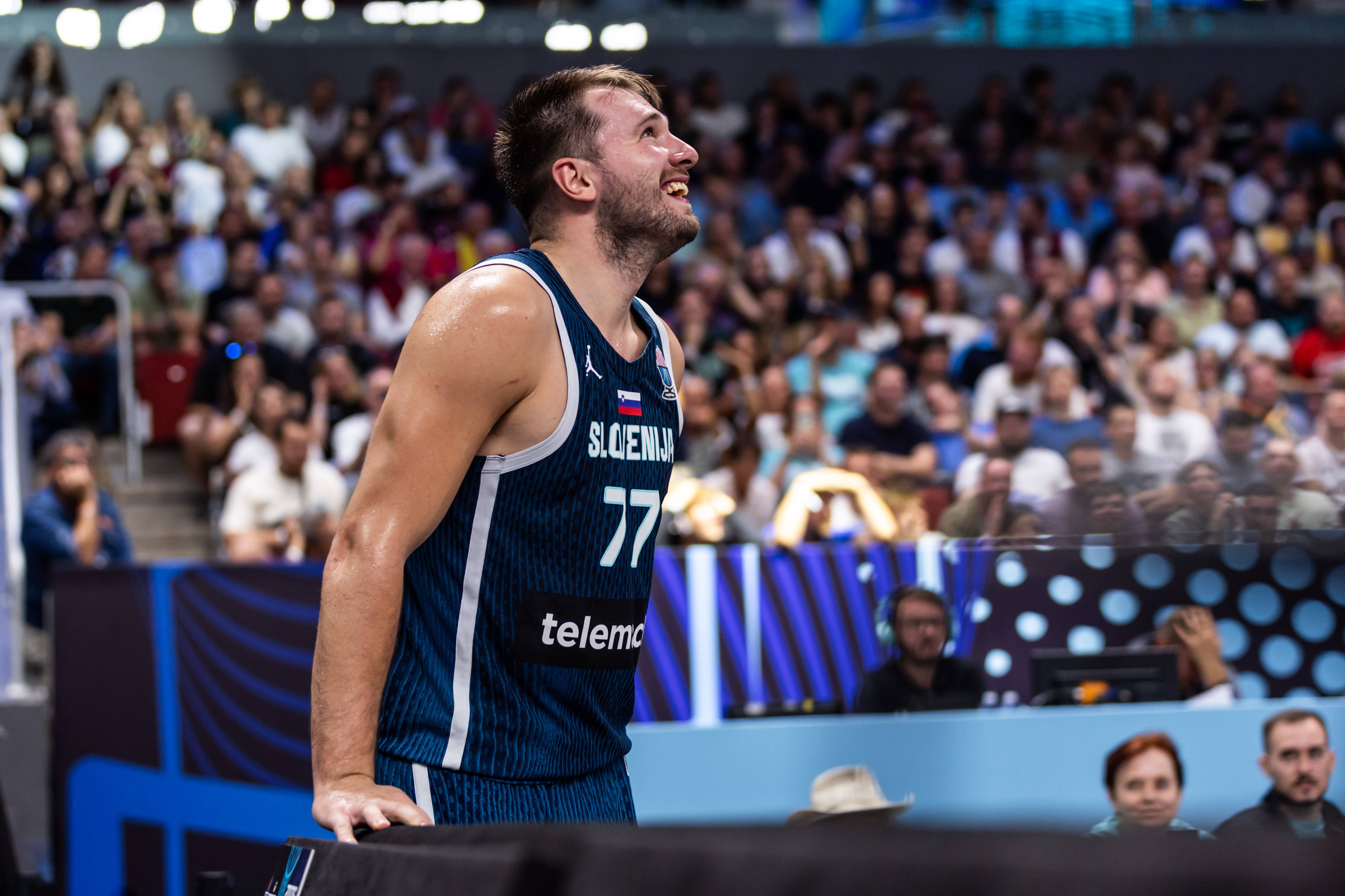 國家隊隊友：東契奇渴望勝利會(huì )把每件事做到極致 我們盡全力幫他