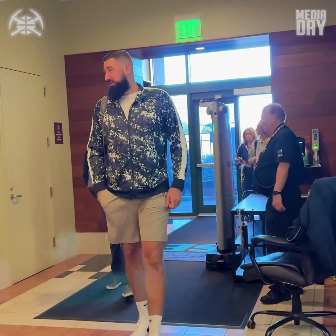 約老師替補就位！掘金官方曬視頻：瓦蘭丘納斯抵達丹佛