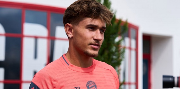 比朔夫：我從小就是拜仁球迷，要把握機會(huì )證明自己配得上這件球衣