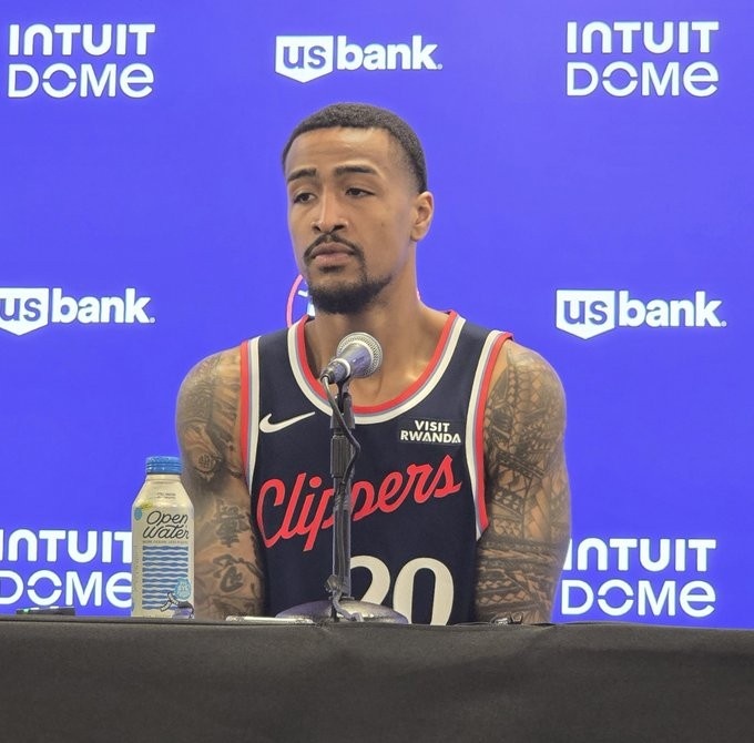 科林斯：和哈登保羅這種組織者打球令人興奮 盡力適應球隊的需要