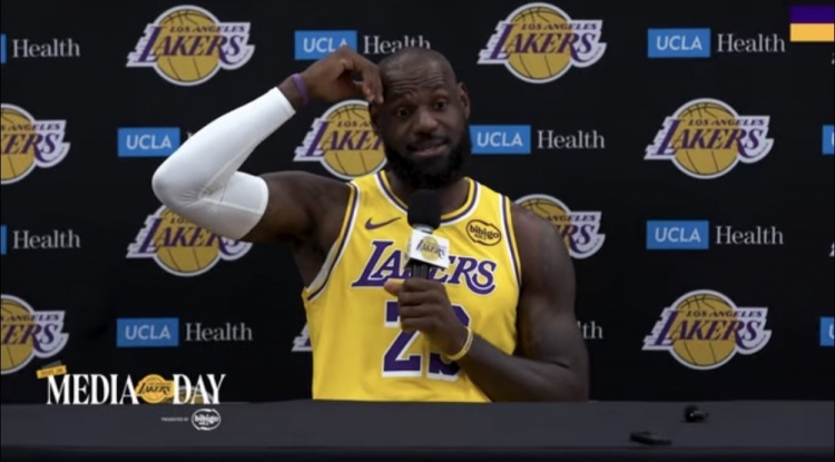 詹姆斯：今夏我練習了更多的接球三分 當我不持球時(shí)也能發(fā)揮作用