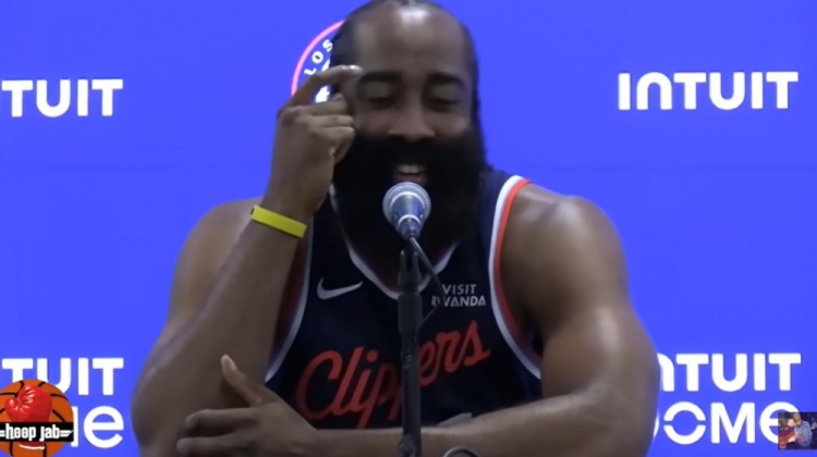 17次參加媒體日！哈登：說(shuō)得我感覺(jué)自己真成老家伙了 我依然熱愛(ài)