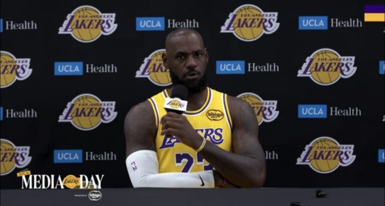 詹姆斯：我想每晚都盡力做到最好 告訴自己要珍惜剩余的比賽機會(huì )