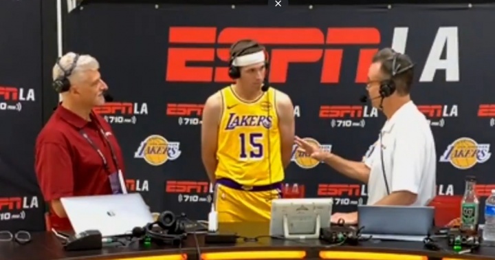 里夫斯談拒絕續約：說(shuō)到底這只是一門(mén)生意 但我希望在這里終老