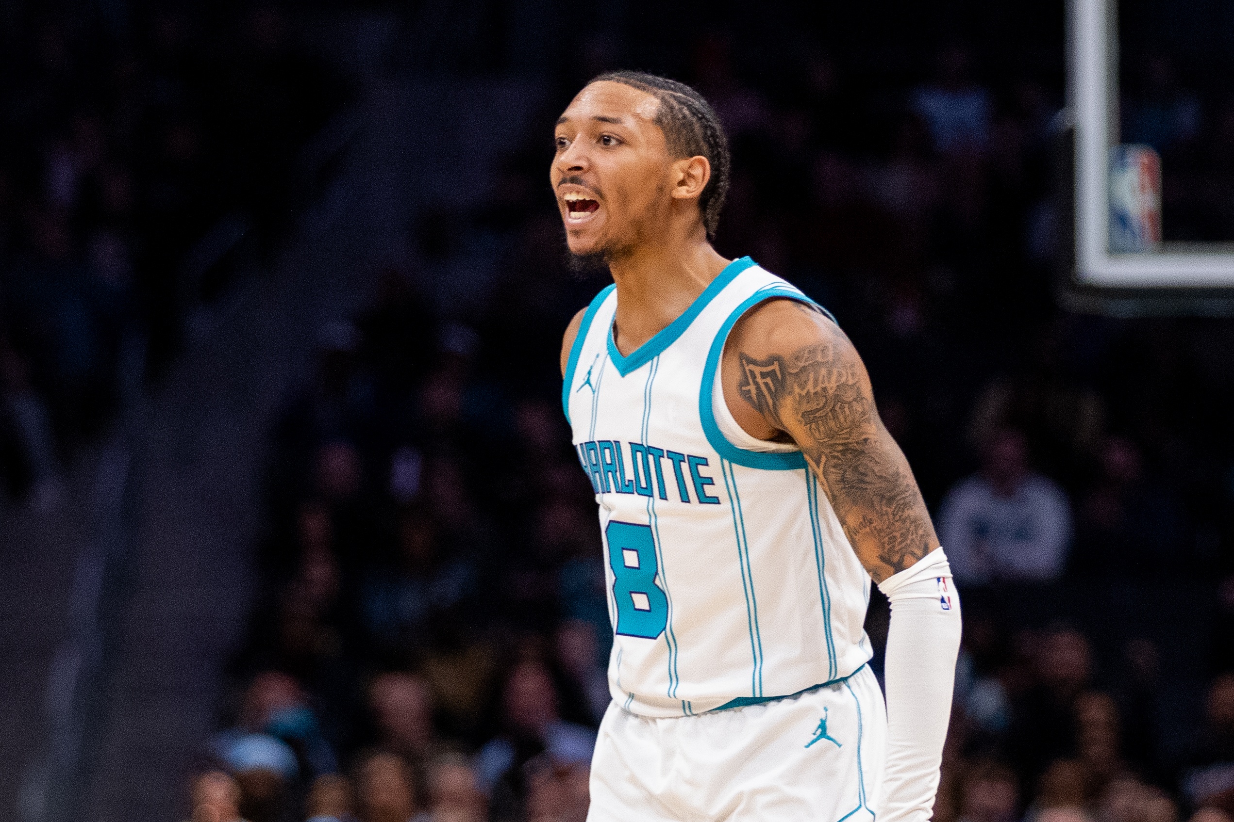 射手來(lái)了！湖人與小尼克-史密斯簽下一份雙向合同