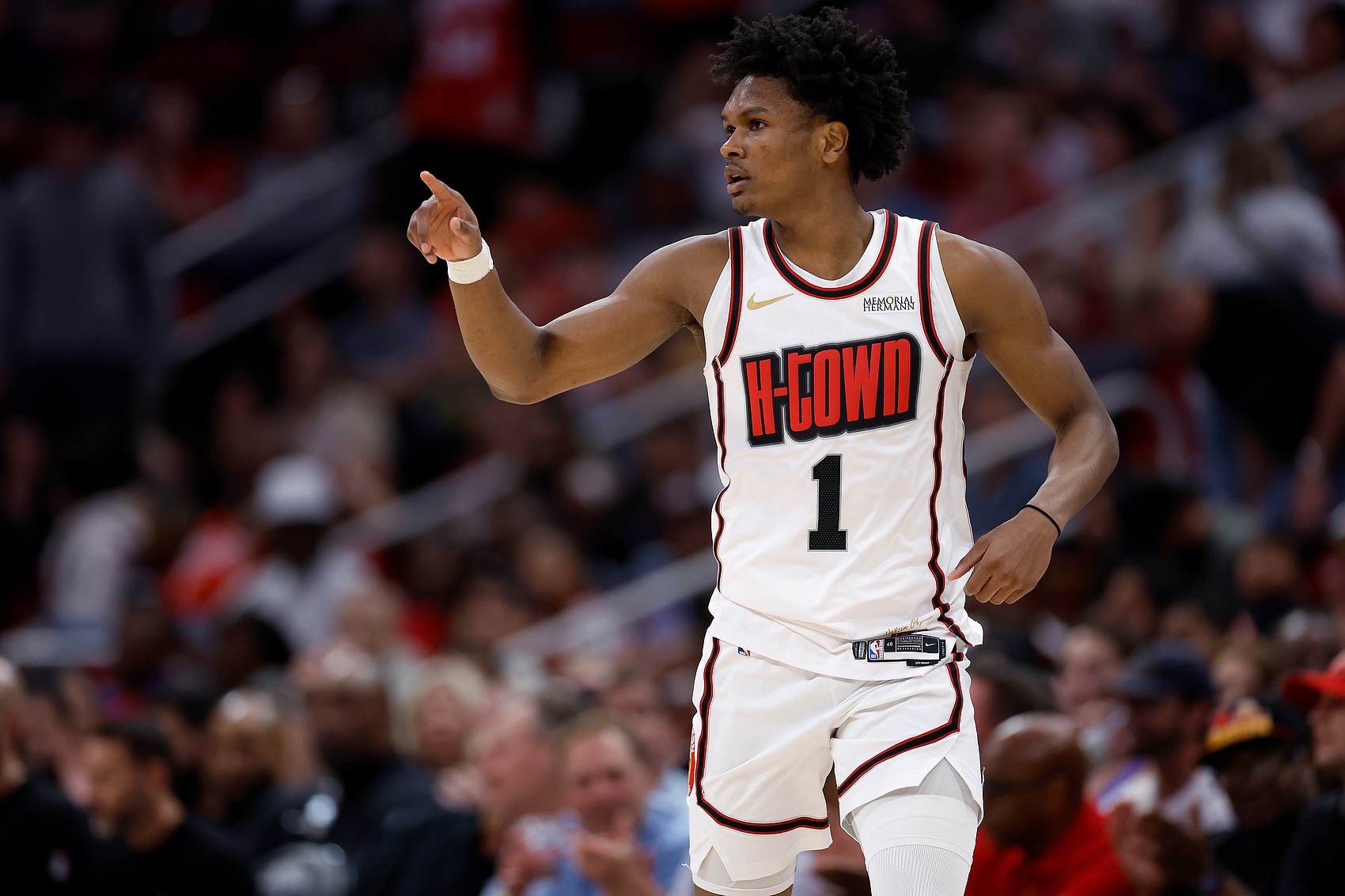 杜蘭特花式稱(chēng)贊阿門(mén)：他的運動(dòng)天賦使用方式也是前所未見(jiàn)