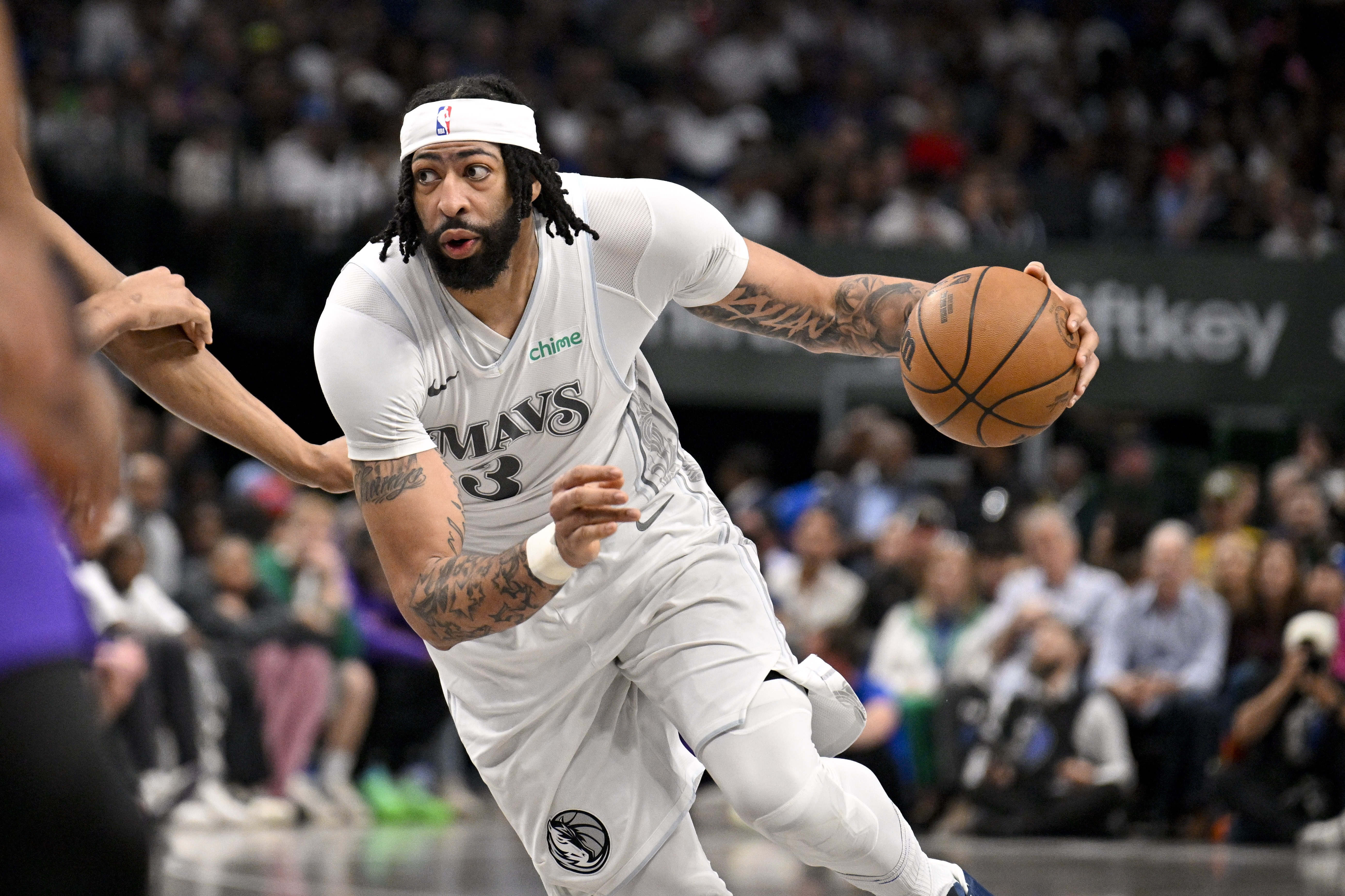 此前接受了視網(wǎng)膜修復手術(shù)！基德：濃眉已獲準參加球隊的訓練營(yíng)