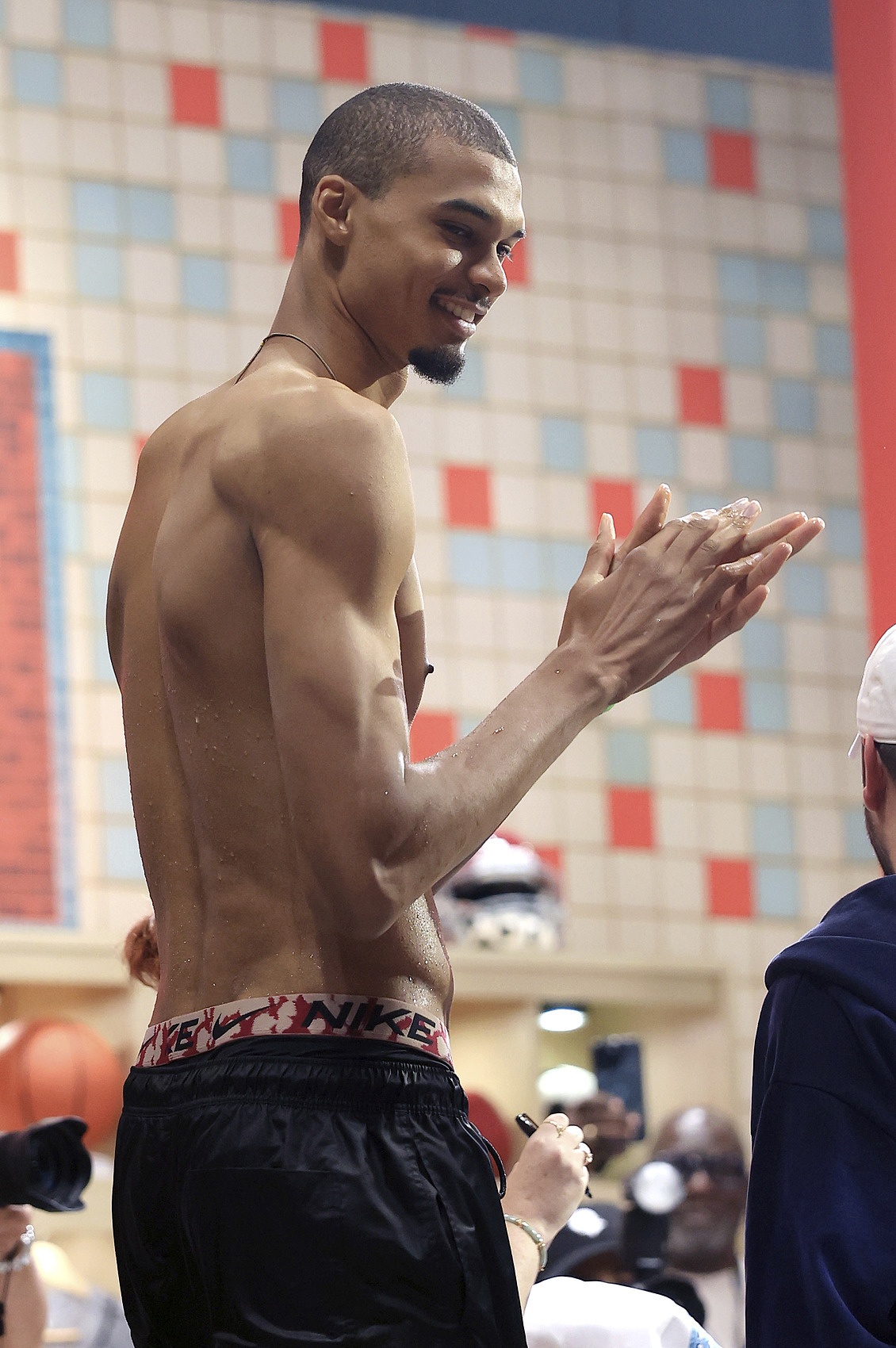 先讓CBA給你上上對抗！文班：我現在非常想打球 夏天沒(méi)人比我刻苦