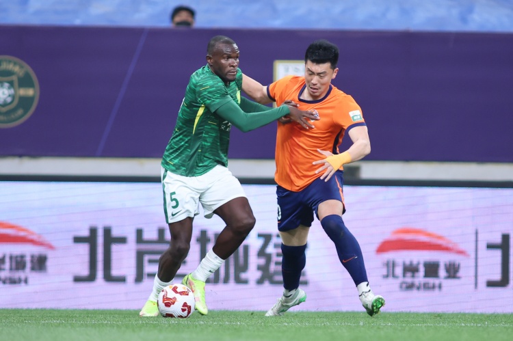 記者：馮伯元不會(huì )隨海牛出征梅州，他將代表南京隊參加蘇超