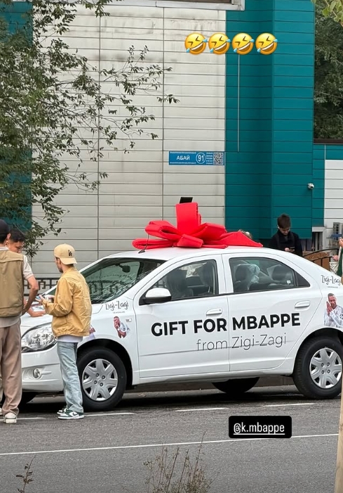 機會(huì )難得，凱拉特球迷準備了一輛車(chē)想送給姆巴佩??