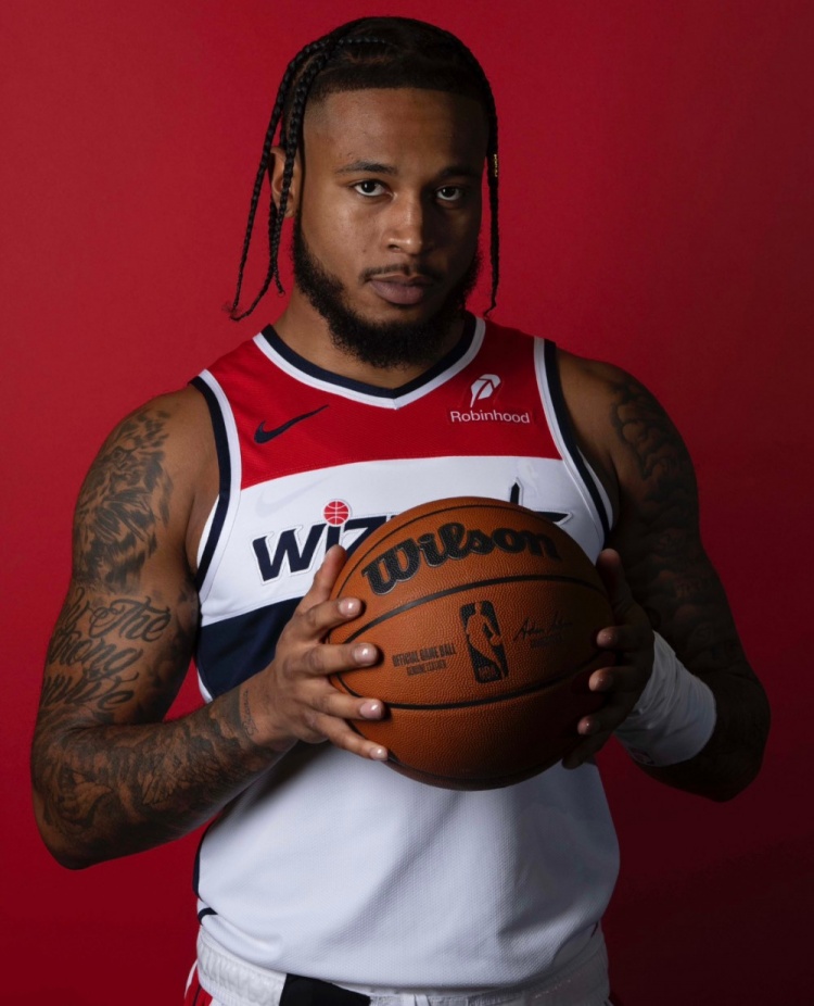 惠特摩爾：在火箭時(shí)我感覺(jué)每場(chǎng)比賽都該上場(chǎng) 但我防守確實(shí)不達標