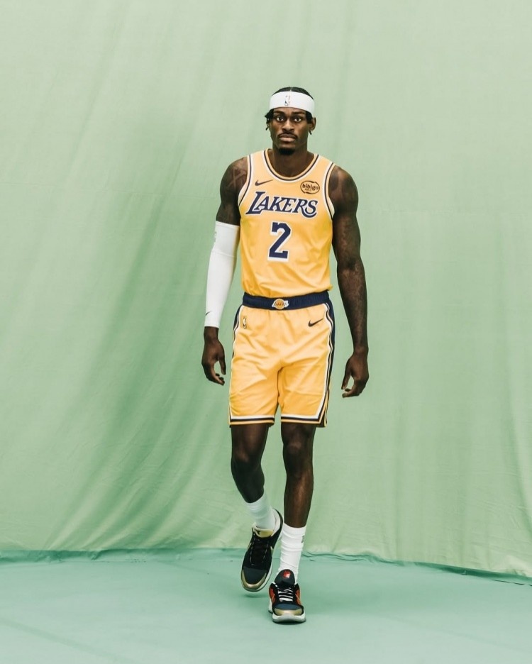 范德彪：休賽期一直在練3分 隊里有出色的組織者我出手機會(huì )會(huì )很多