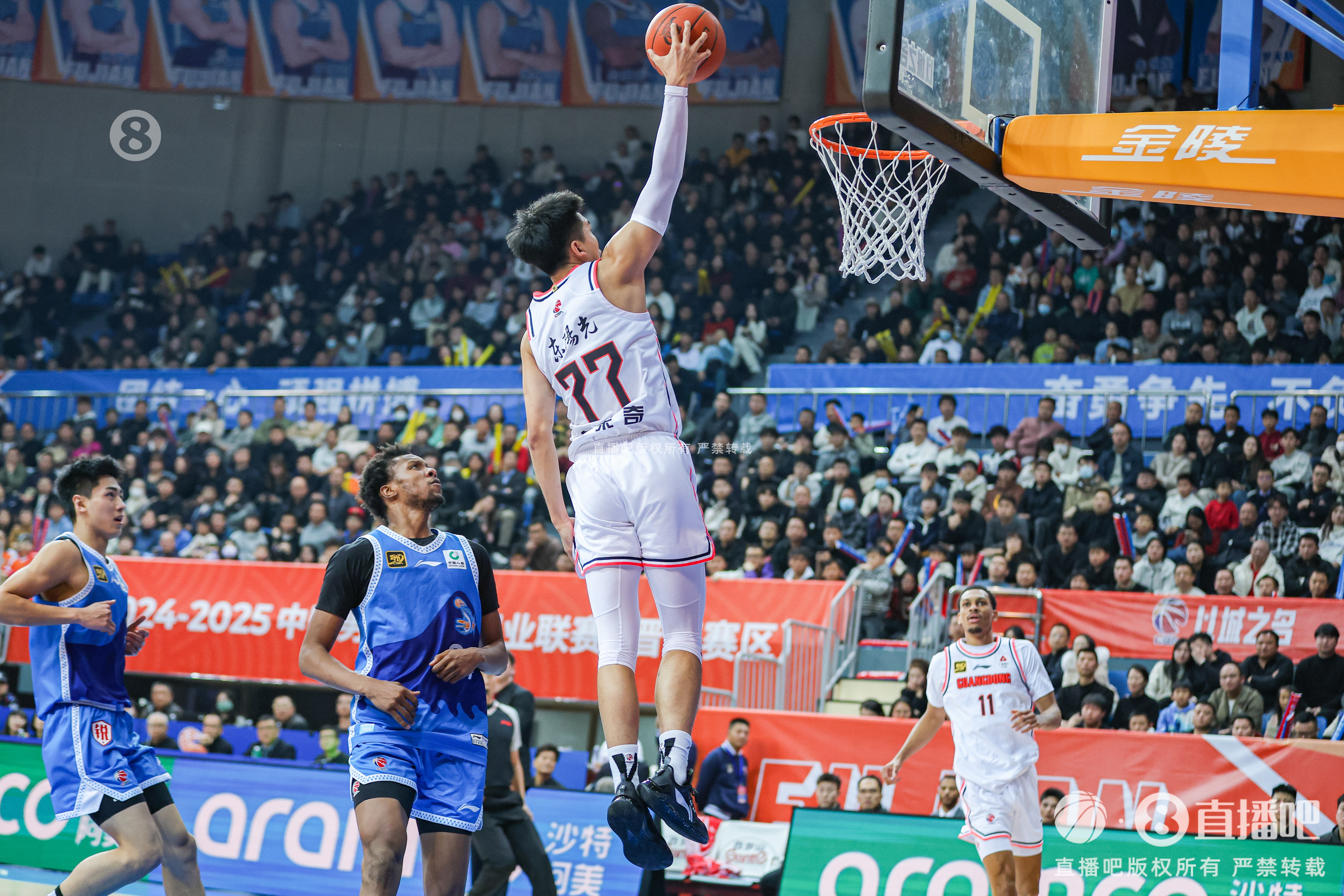 直播吧：黃榮奇簽約同曦 上賽季出戰38場(chǎng)常規賽場(chǎng)均6分2.1助攻