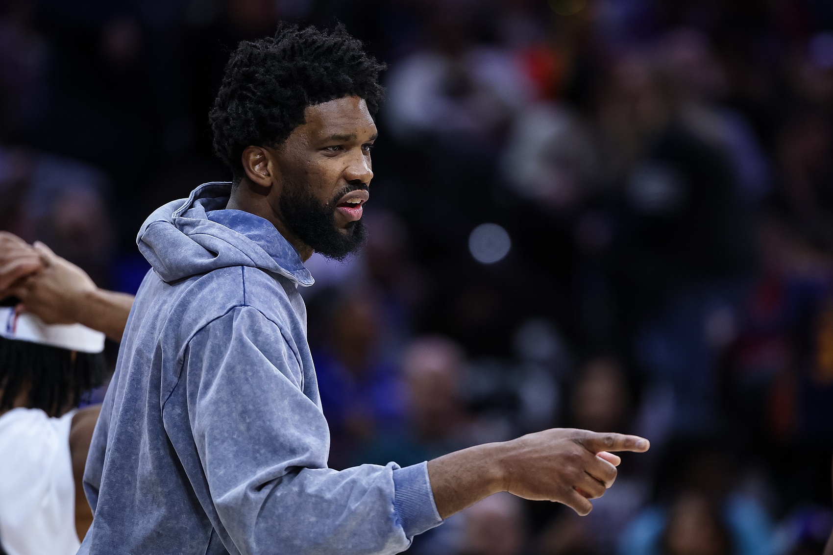 維拉紐瓦：對恩比德歸期未定不感到驚訝  過(guò)程已經(jīng)結束了