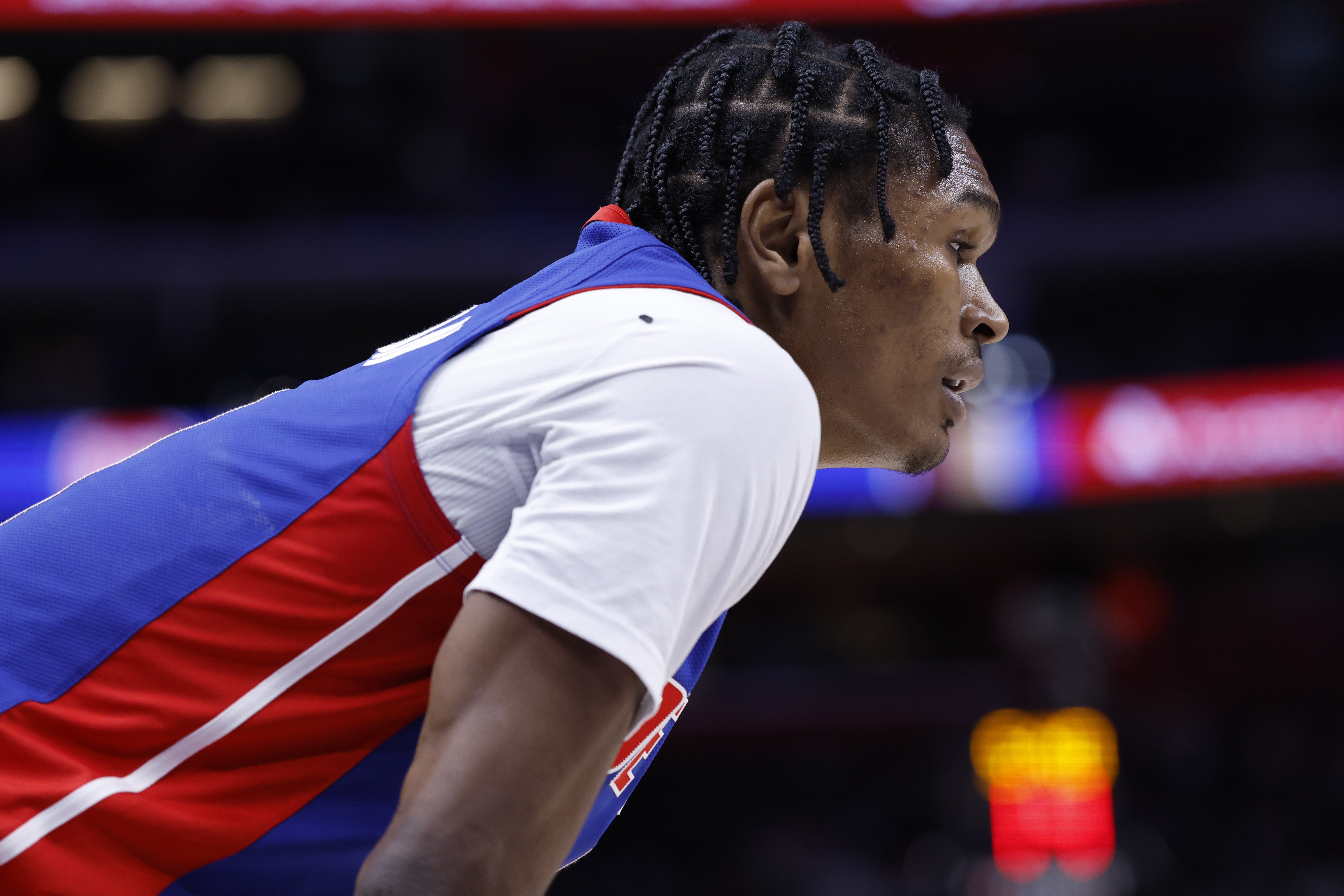 活塞主帥：期待奧薩爾霍蘭取得進(jìn)步 會(huì )讓他們更多地搭檔出場(chǎng)