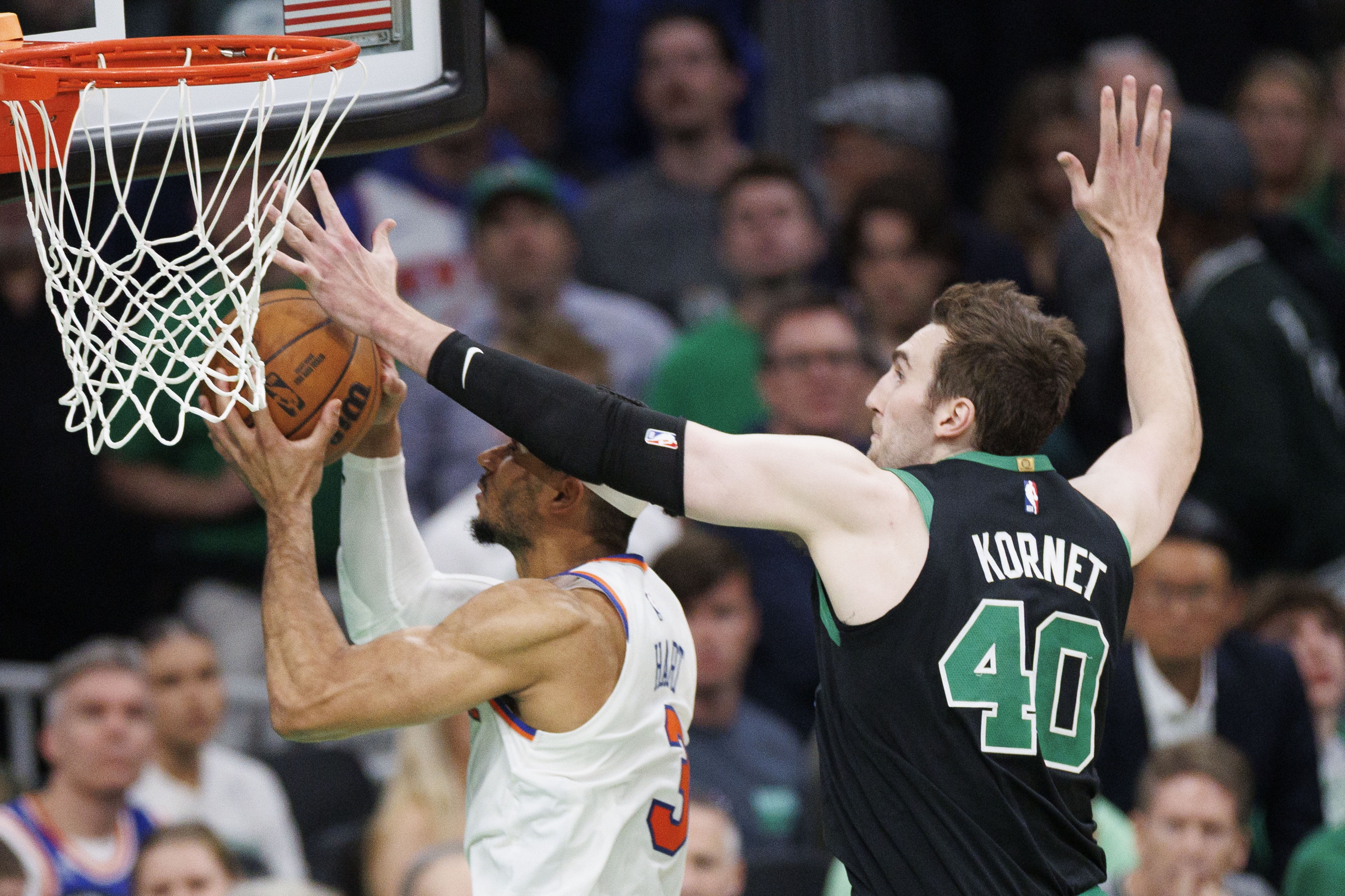 科內特加盟！文班亞馬：我們會(huì )成為聯(lián)盟中最頂級的護框球隊