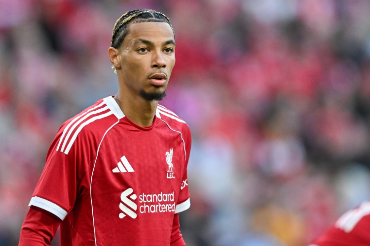 斯洛特談?；倏耍核f(shuō)沒(méi)法堅持比賽，能否出戰切爾西還要再看看