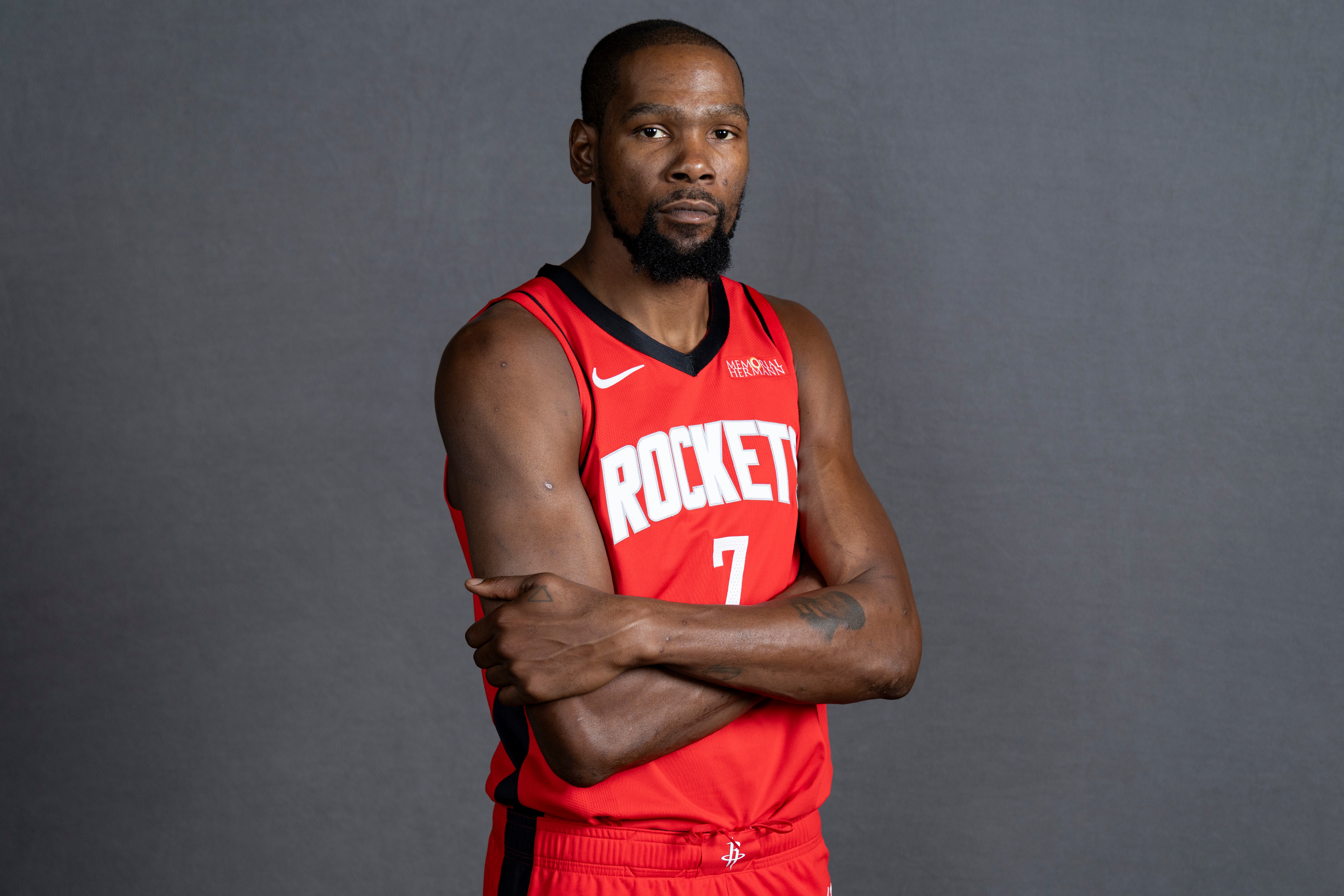 杜蘭特：感覺(jué)我就應該穿紅色球衣 迫不及待想參加訓練了