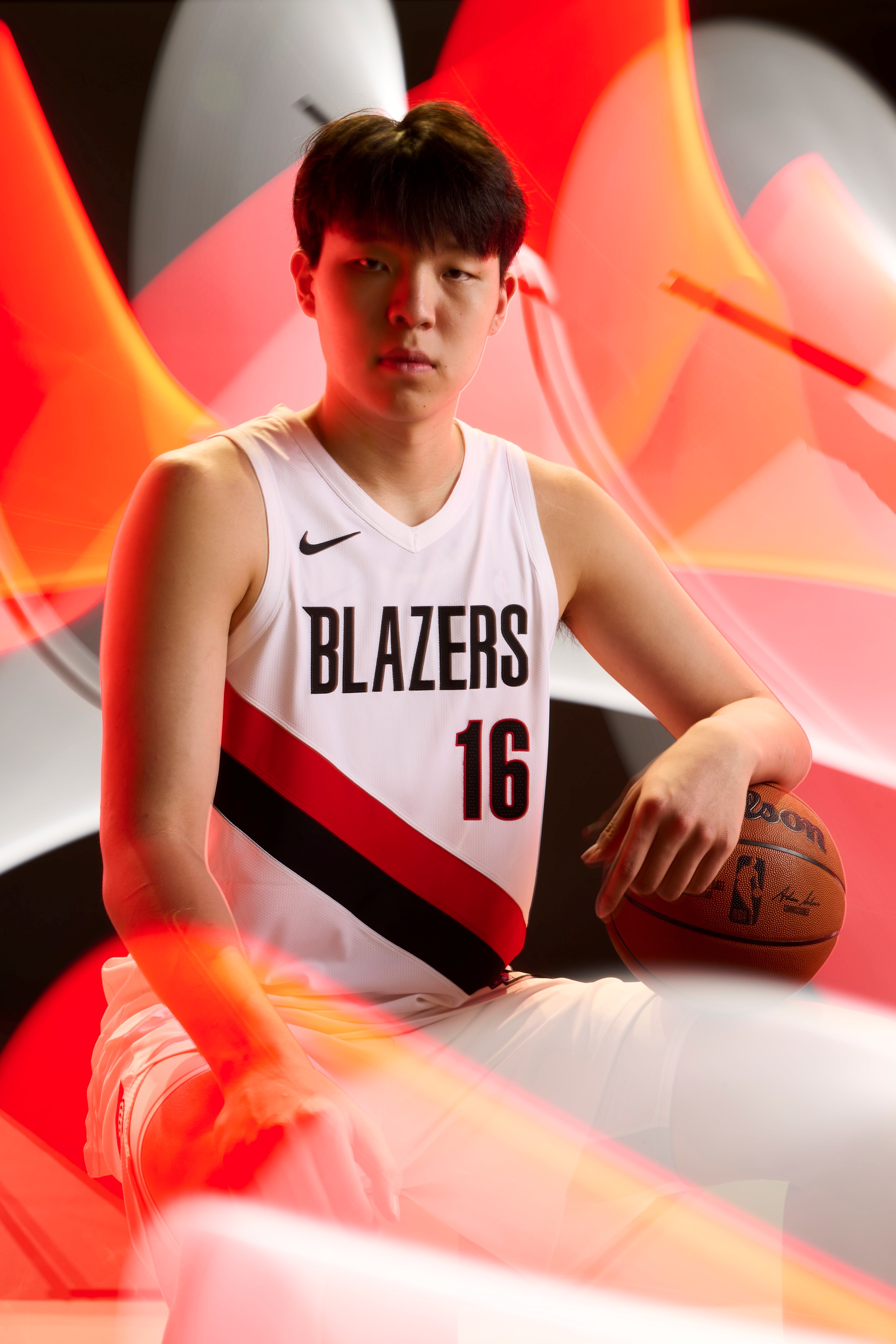 比盧普斯：今天訓練中楊瀚森籃板搶得不錯 一定要做好籃下保護