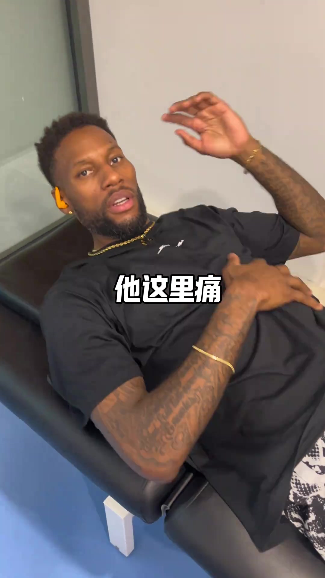 肋骨一動(dòng)就疼&疑似骨裂/左膝腫脹！威姆斯：我輩子不會(huì )再打拳擊了