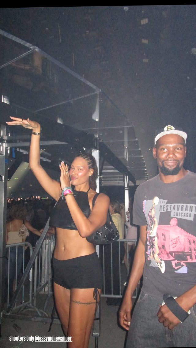 坎貝奇澄清誤會(huì )：我沒(méi)有和杜蘭特交往 我已經(jīng)嫁給了籃球