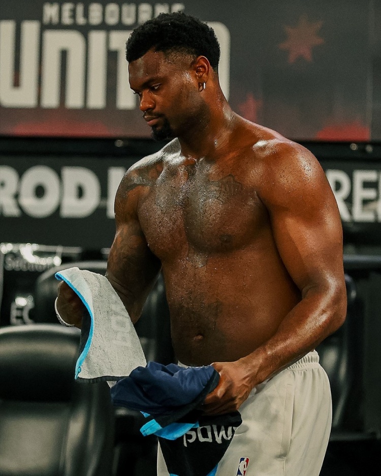 真不是一般天賦！NBL社媒曬錫安赤膊上身照！